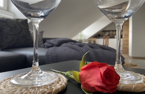Pettendorf Appartement | Zeit zum Wohlfühlen, Fewo Hofmark mit Blick Nach Regensburg
