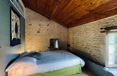 Saint-Pierre-le-Vieux Lit Et Petit-Déjeuner | Zen au Marais Hammam Massages