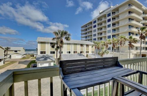 New Smyrna Beach Maison | ZEN BEACH RETREAT - OCEAN VIEW TOWNHOUSE -No Drive Beach