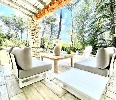 Menerbes Villa | Zen et Chic, juste à coté de la Bastide de Marie