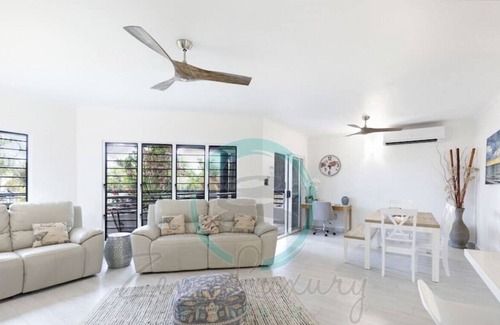 Rapid Creek Appartement | ZEN FORESHORE - 3BR Nighcliff Apartment
