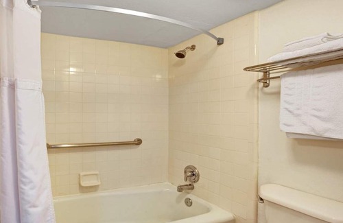Southside Hôtel | Zen Living Suites Extended Stay - Jacksonville - University Blvd