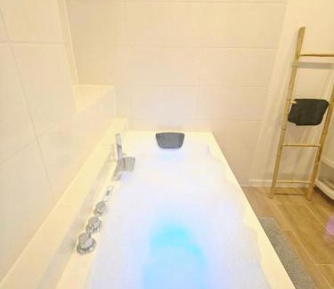 Chatel-Guyon Appartement | Zen lodge jacuzzi privé