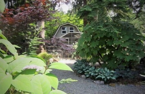 Deming Appartement | ZEN Oasis On the River ~ Gateway to Mt. Baker Ski