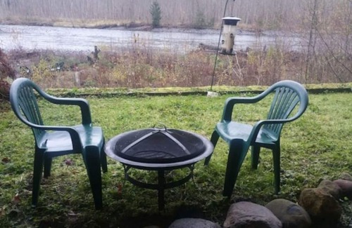 Deming Appartement | ZEN Oasis On the River ~ Gateway to Mt. Baker Ski