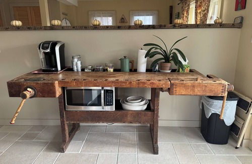 Great Barrington Appartement | Zen Riverfront studio w/ Spa steam shower, wood stove, SKI Catamount /Butternut