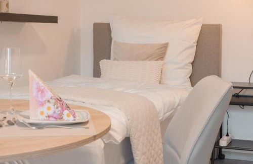Gross Buchholz Appartement | Zentral nah MHH Terrasse Komfort - Haustiere willkommen
