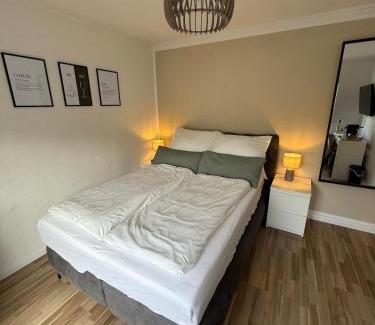 Ahrweiler Appartement | Zentrale FeWo mit Terrasse und Weinbergblick