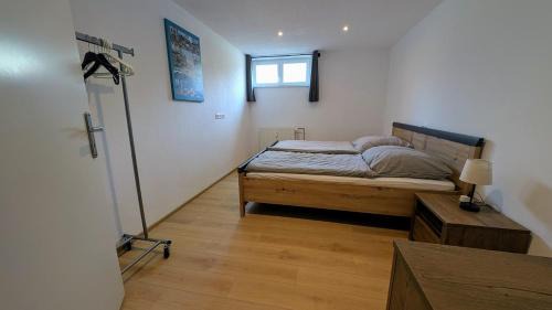 Dinkelsbuehl Appartement | Zentrumsnahe, ruhige Souterrainwohnung AlBaggers