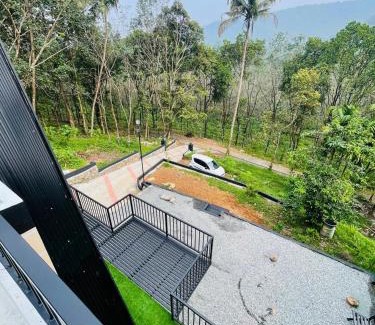 Irinjalakuda Maison | Zerahs Villa - Independent Villa, Athirappilly