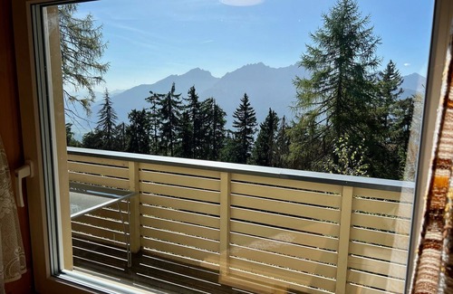 Lienz Cabine | Zettersfeld-Alm, Austria