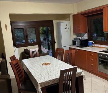 Anatolikos Olimpos Maison | ZEUS Viewpoint Villa: Three floors of beauty