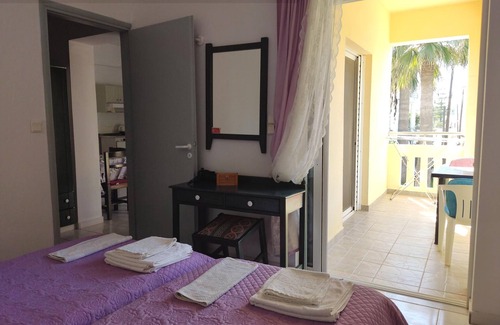 Agii Apostoli Maison | Zinovia Apartments & Studio