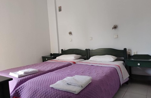 Agii Apostoli Appartement | Zinovia One-Bedroom Apartment with Balcony