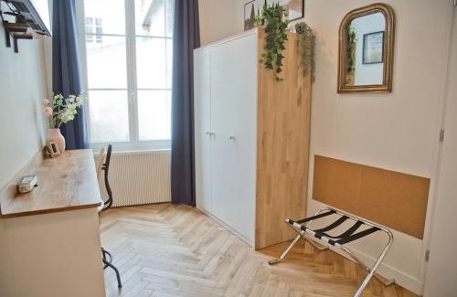 5th Arrondissement Appartement | Zoé - Design 2BR Mouffetard