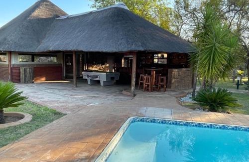 Groenvlei Cabine | Zomoya Game Farm