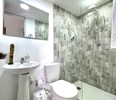 Buenos Aires Appartement | Zona Rosa de Medellín, Ubicación Central Cerca de Centros Comerciales y Tranvía del Metro BA