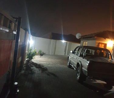 Embalenhle Appartement | Zondile's guest lodge
