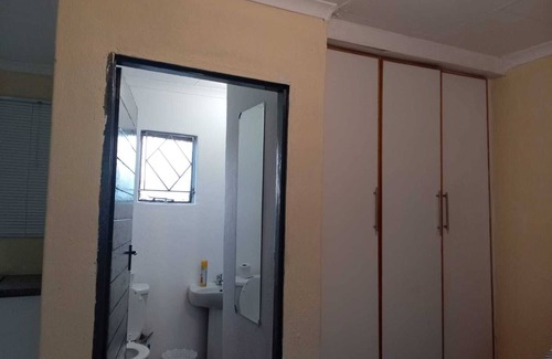 Polokwane Appartement | Zone 4 Motel and spa
