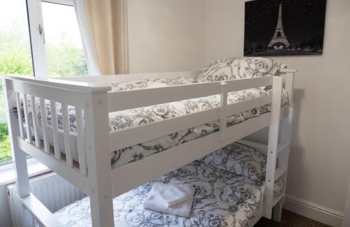 Chorlton-by-Backford Maison | Zoo Cottage