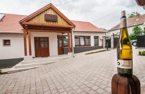 Mad Maison | Zsirai Guest House