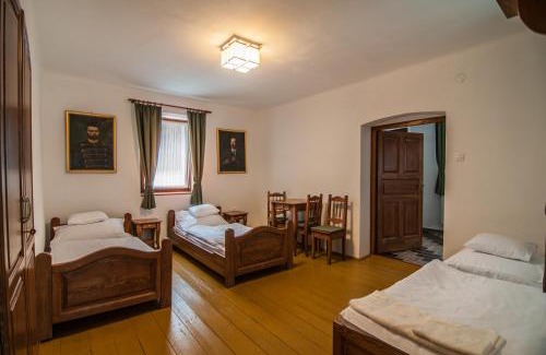 Mad Maison | Zsirai Guest House
