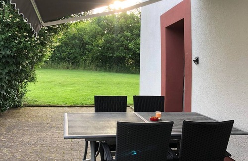 Halenfeld Maison | Location vacances maison Zum Mühlbachtal: Maison 6 chambres, 2x douche / WC, terrasse