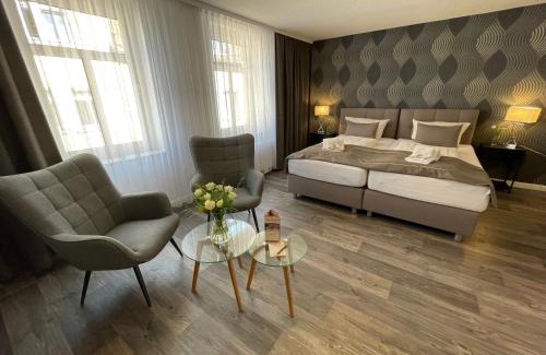 Weida Hôtel | "Zur Altstadt - Am Fuße der Osterburg" Gaststätte, Pension, FEWO
