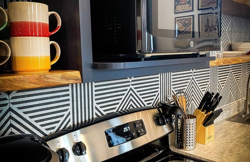 Marceline Appartement | Zurcher on Main, Historic Apartment near Walt Disney Museum, Marceline MO