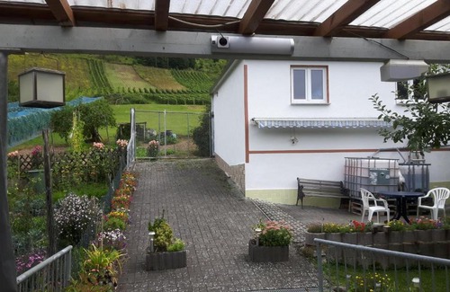 Burg Appartement | Zwei Ferienwohnungen "Im Weingarten "