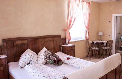 Gurk Maison | Zweibettzimmer, Dusche, WC - Gasthof-hotel "zum Kramer"