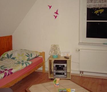 Tribsees Appartement | Zweibettzimmer "Marie"