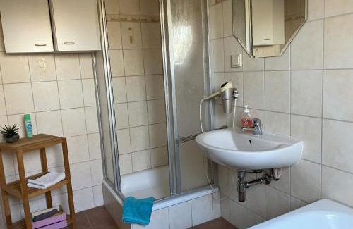 Tribsees Appartement | Zweibettzimmer "Marie"
