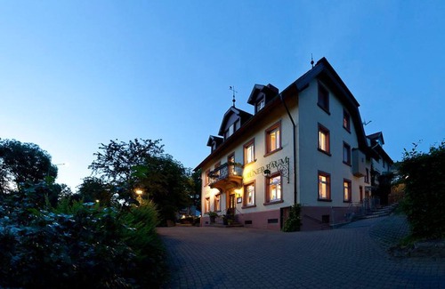 Merzhausen Appartement | Zweibettzimmer mit Dusche und WC