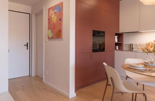 Nivy Appartement | Zwirn by Ellements, brand new apartment with free parking