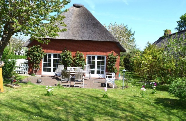 Üülen Hüs - Detached Frisian house with beautiful large garden.