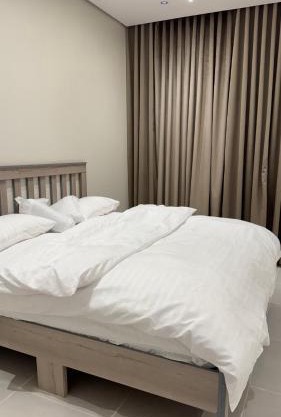 استديو غرف نوم سرير مزدوج بمطبخ