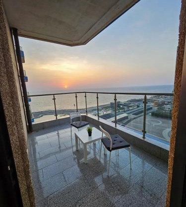 شقة بنظام فيلا مستقلة بالكورنيشapartment with villa system
