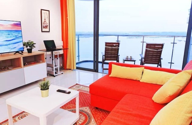 海滨度假屋3BR~Walk to Beach Seaview@4-13pax#RoyalStrand