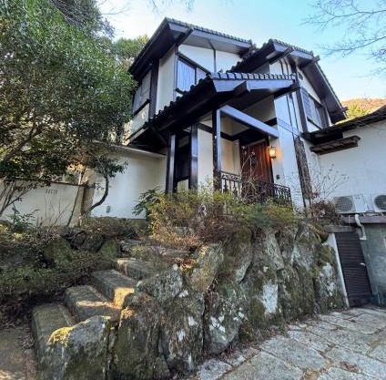 箱根温泉ヴィラ 源泉かけ流し bbq付き グループ宿泊に最適