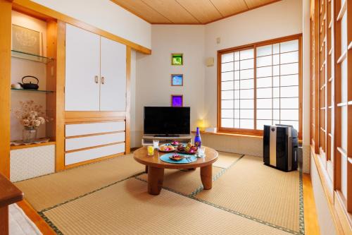 駐車場2台 海中道路や伊計島にアクセス良好 和室付き 最大5名宿泊施設 Guest house mum