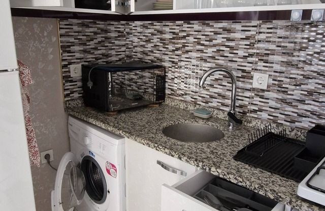 şehir merkezinde konforlu 1+1 ev (kod 207)