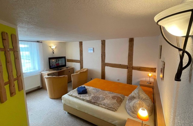 01 DZ mit Seeblick - Insel-hotel Dobbertin