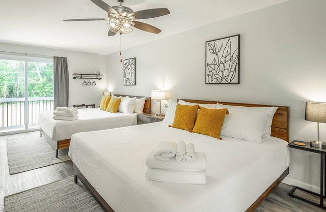 02: The Wright Room - a PMI Scenic City Vacation Rental