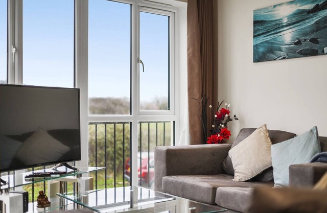 6 - London Heathrow Living Serviced Apartments by Ferndale - Apt 06