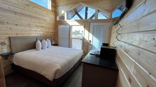 062A Brand New Cozy Cabin with Loft & King bed near Grand Canyon South Rim