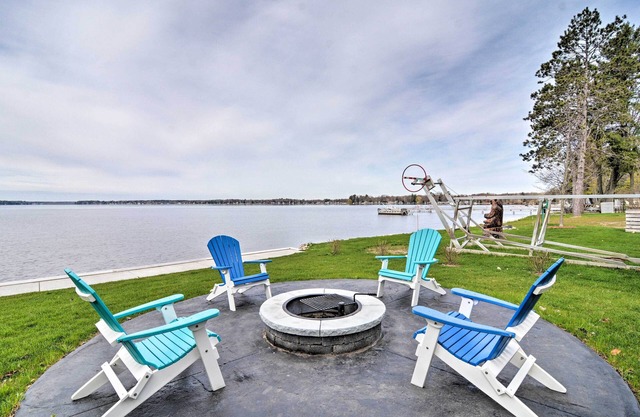 Accueil Cadillac Lakefront w / balcon - minutes pour la randonnée