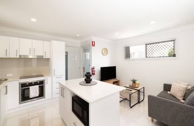 1 Bdr Apt! Aircon! Undercover Parking! 535F1
