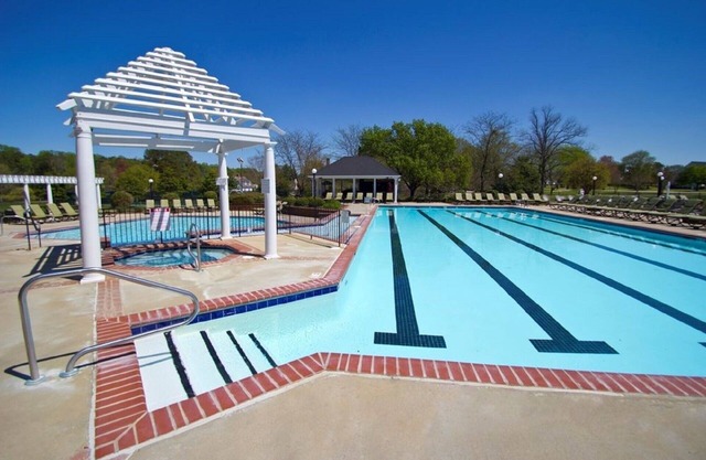 1 BDRM CONDO ~ HISTORIQUE POWHATAN RESORT ~ PISCINES INTÉRIEURES ET EXTÉRIEURES ET BAIGNOIRES !!