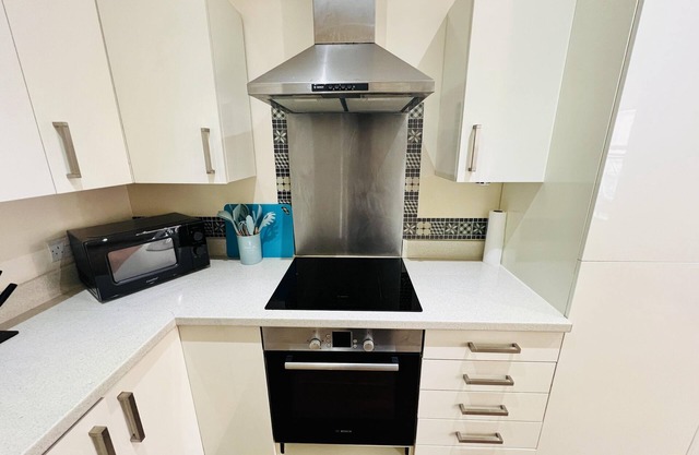 1-bed Apartment in Ealing - 2mins From Station